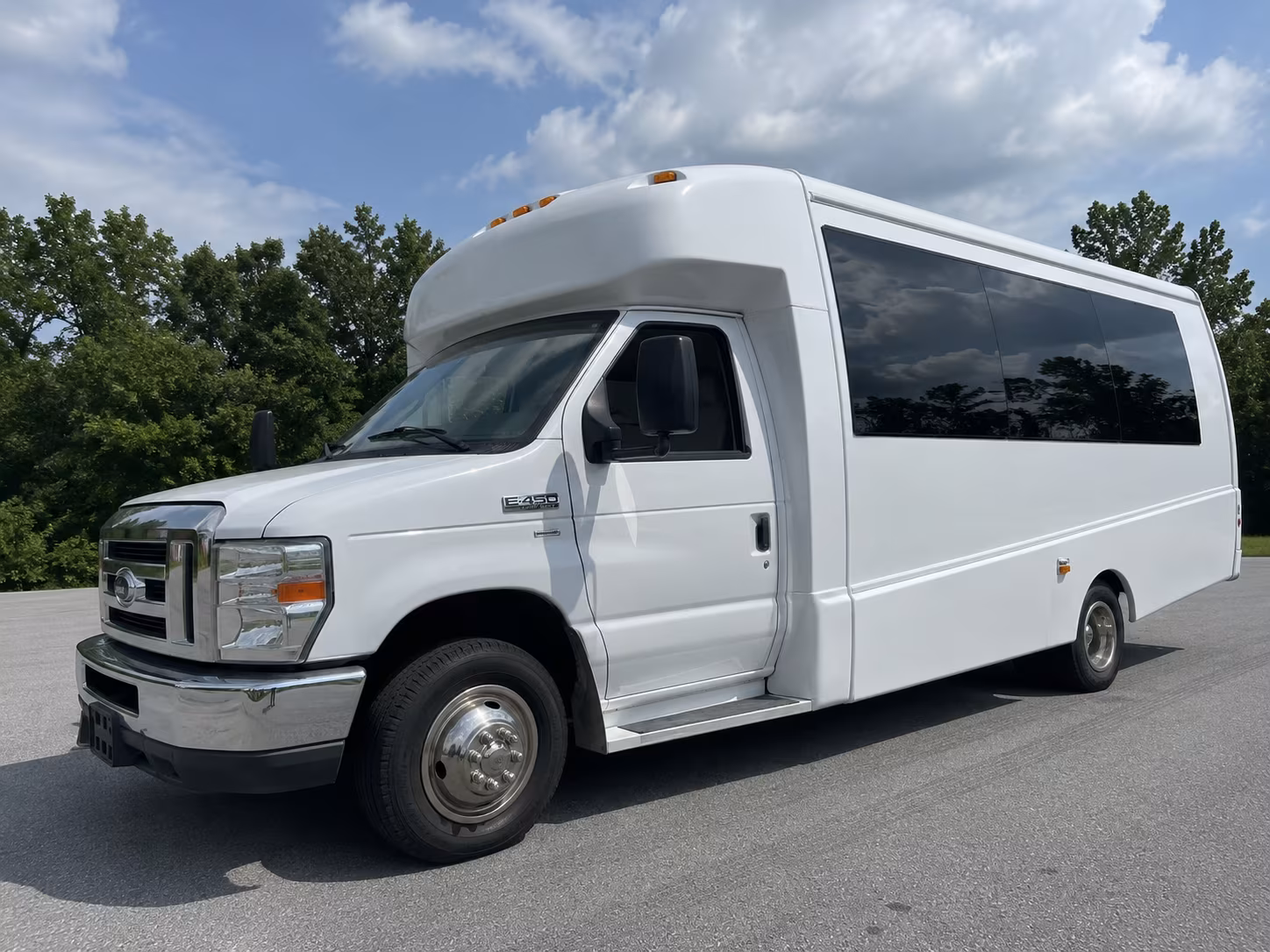 Beaverton Winery Tour & Pub Crawl Transportation