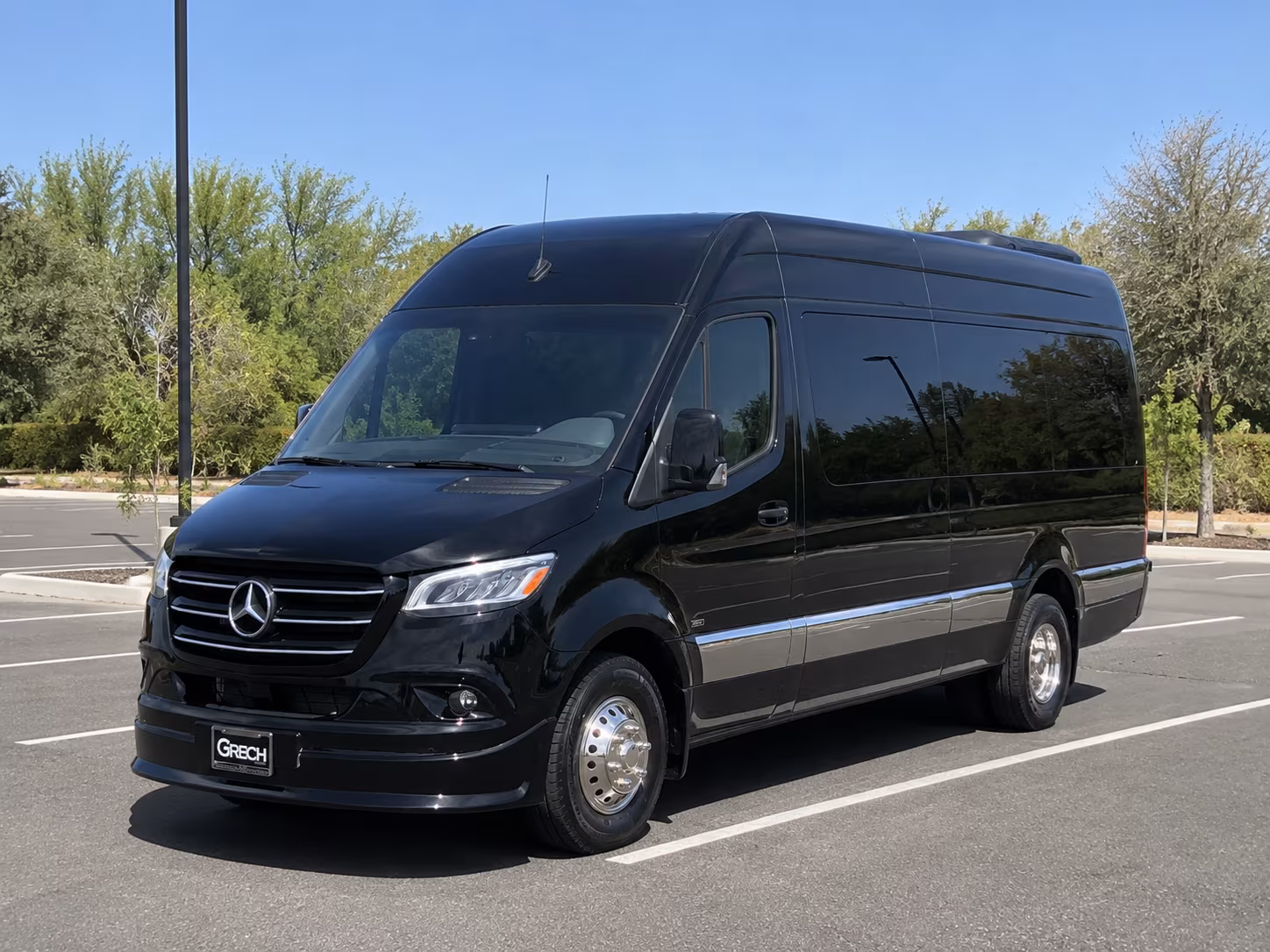 Portland Airport Shuttle & Transportation party bus exterior