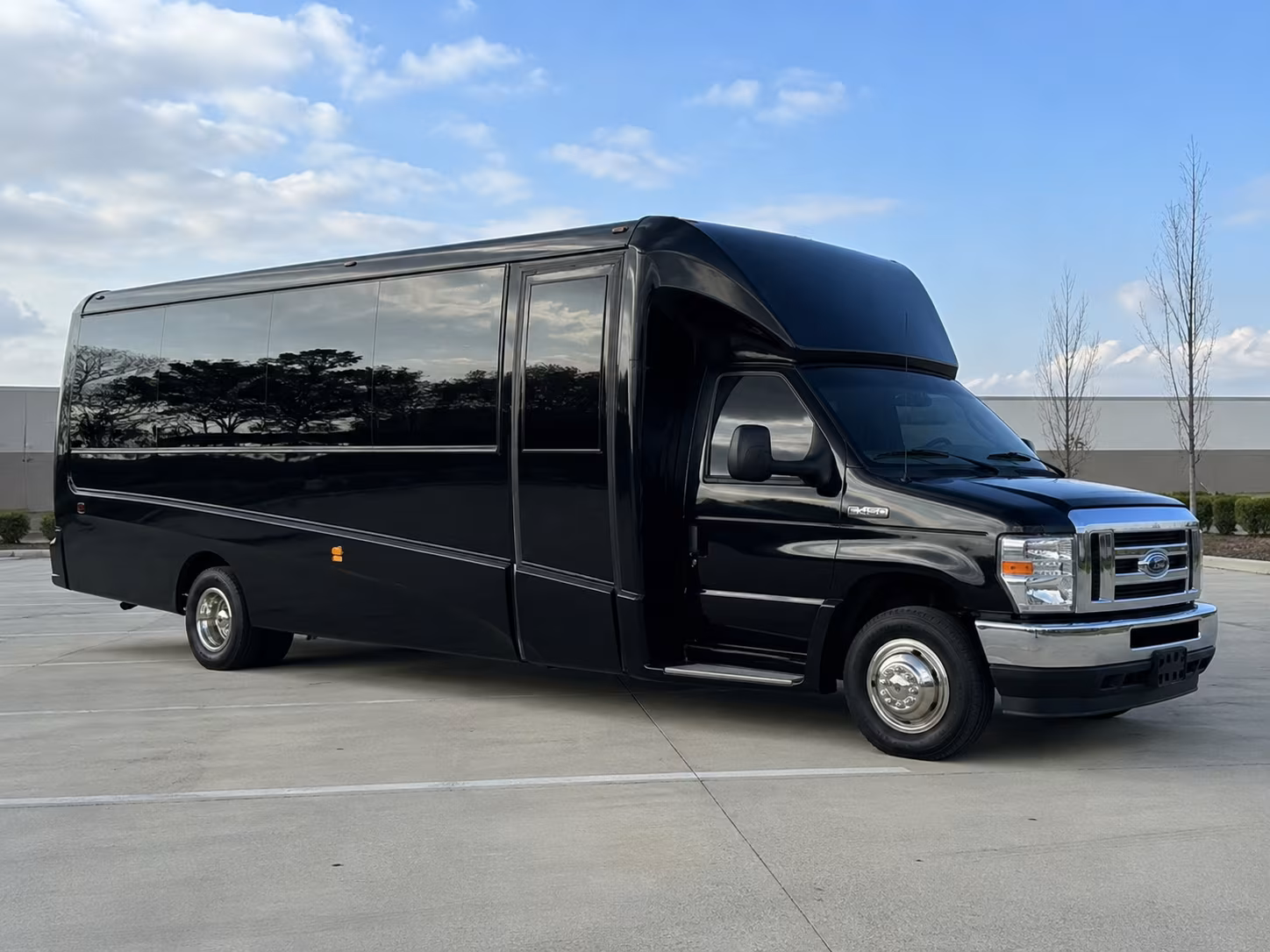 Portland Airport Shuttle & Transportation party bus exterior