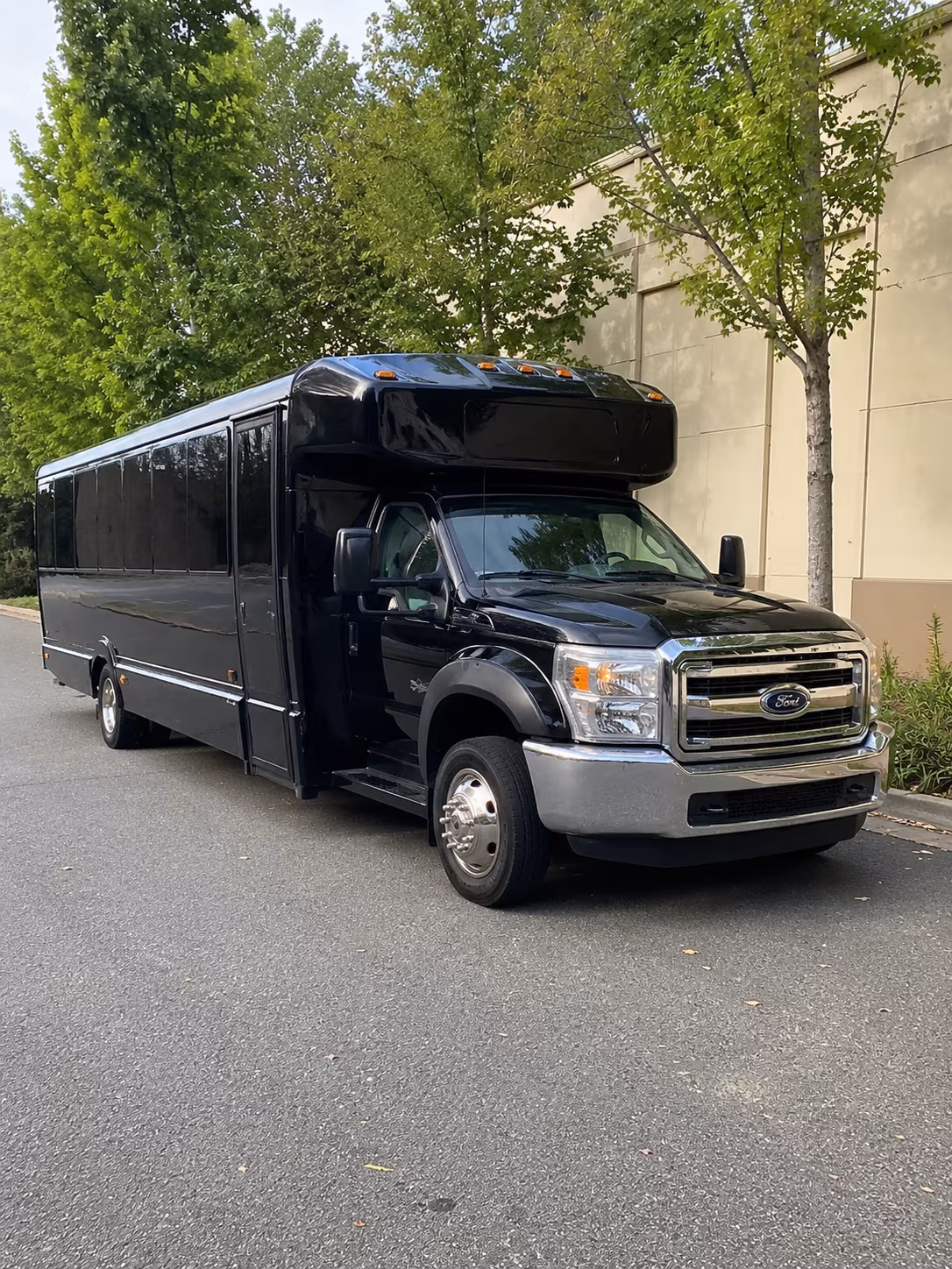 Portland Birthday, Sweet 16, & Quinceañera Transportation party bus exterior