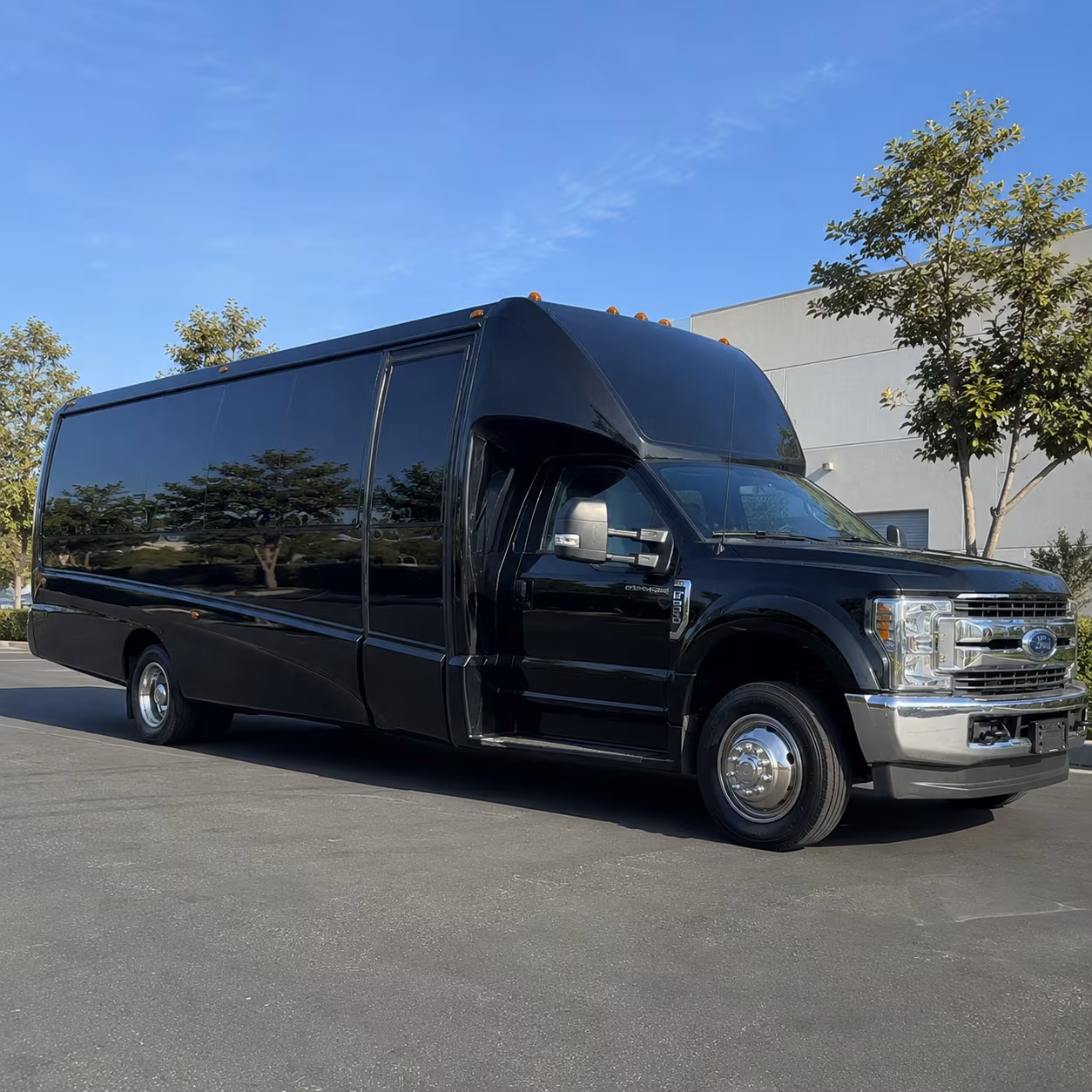 Salem Winery Tour & Pub Crawl Transportation