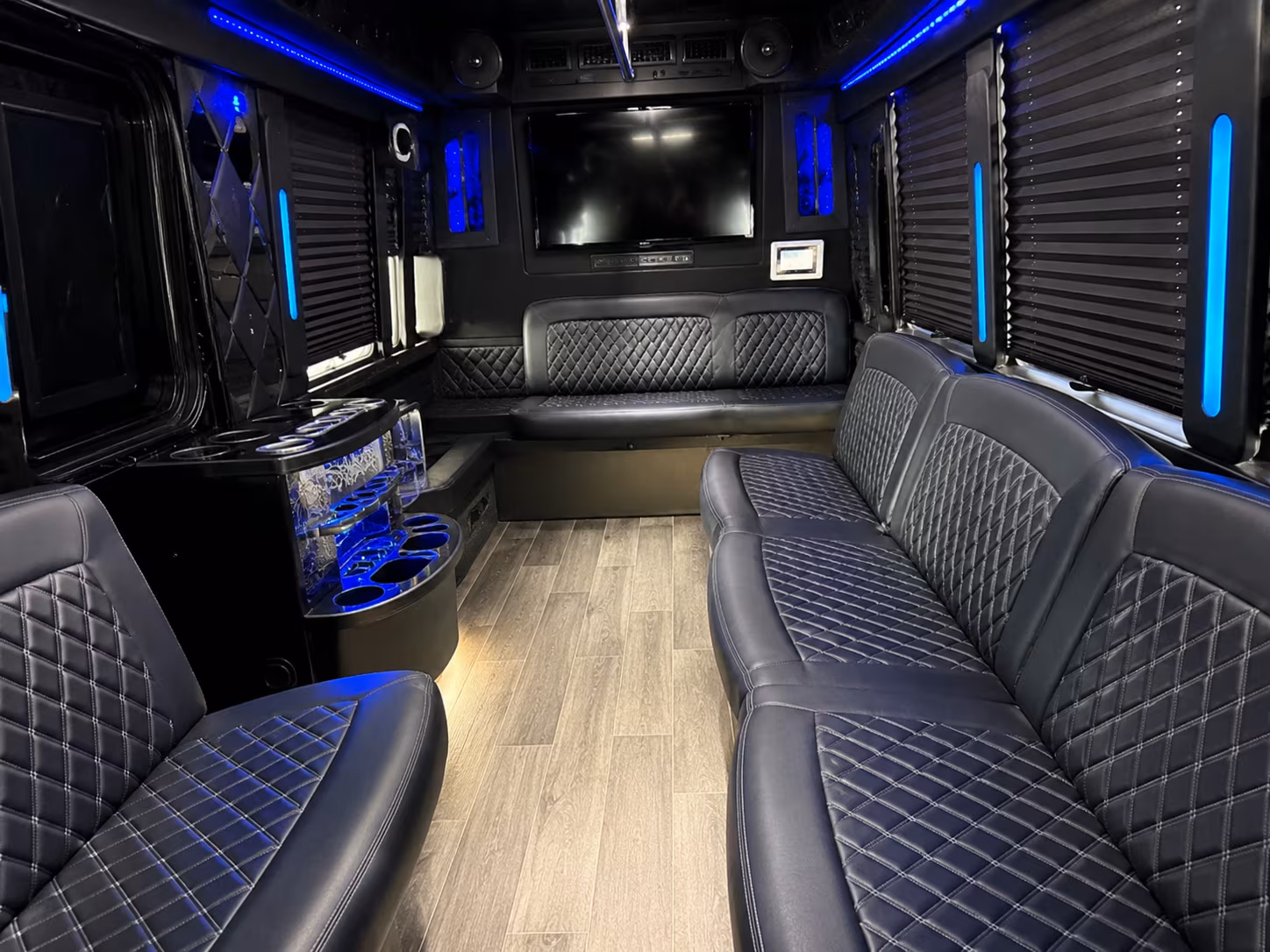 Springfield Winery Tour & Pub Crawl Transportation